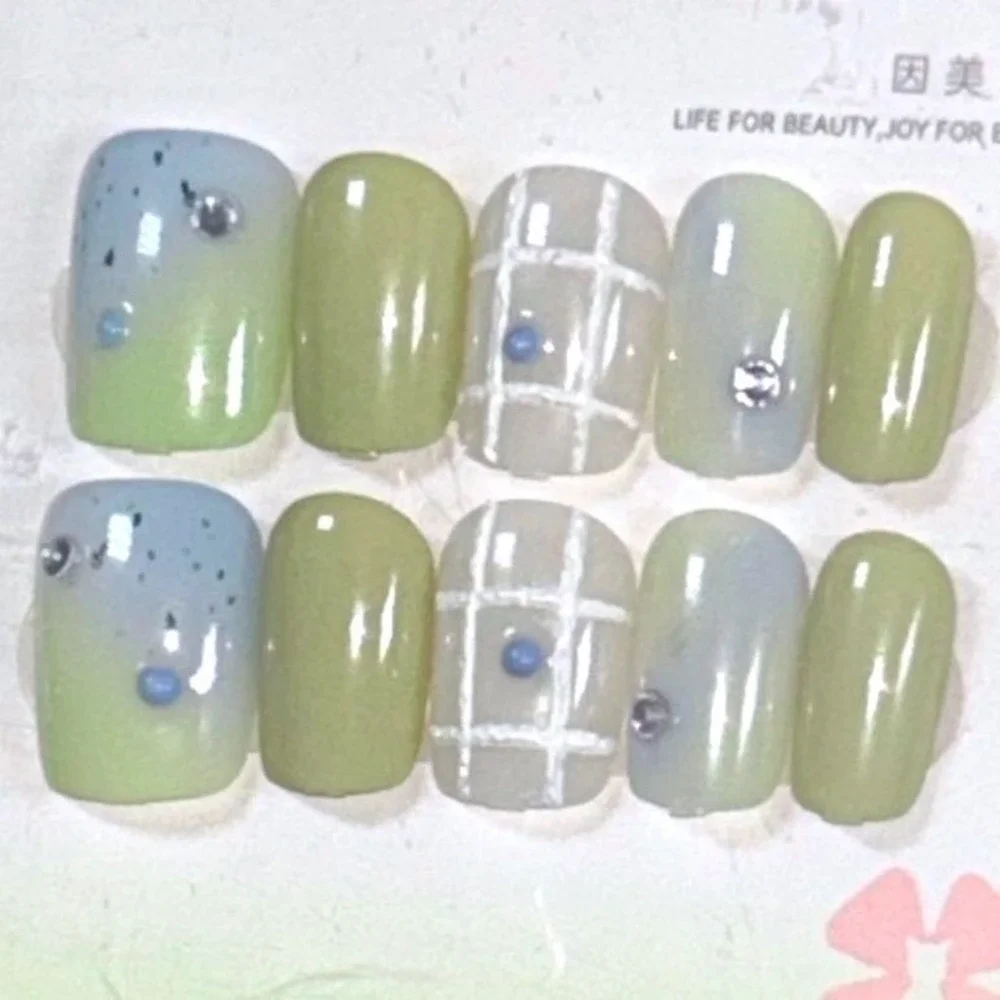 Sage Green‎ Press On Plaid Accent Short Minimalist Clean Girl Aesthetic Nails